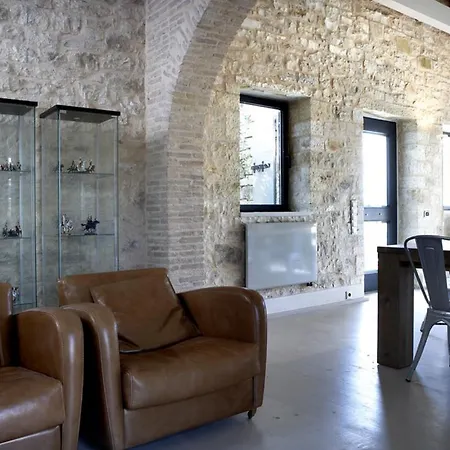 Torri E Merli Boutique Hotel Lákka