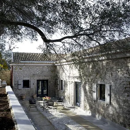 Torri E Merli Hotel By Ghh 5*