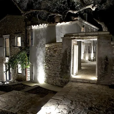 Torri E Merli Boutique 4*